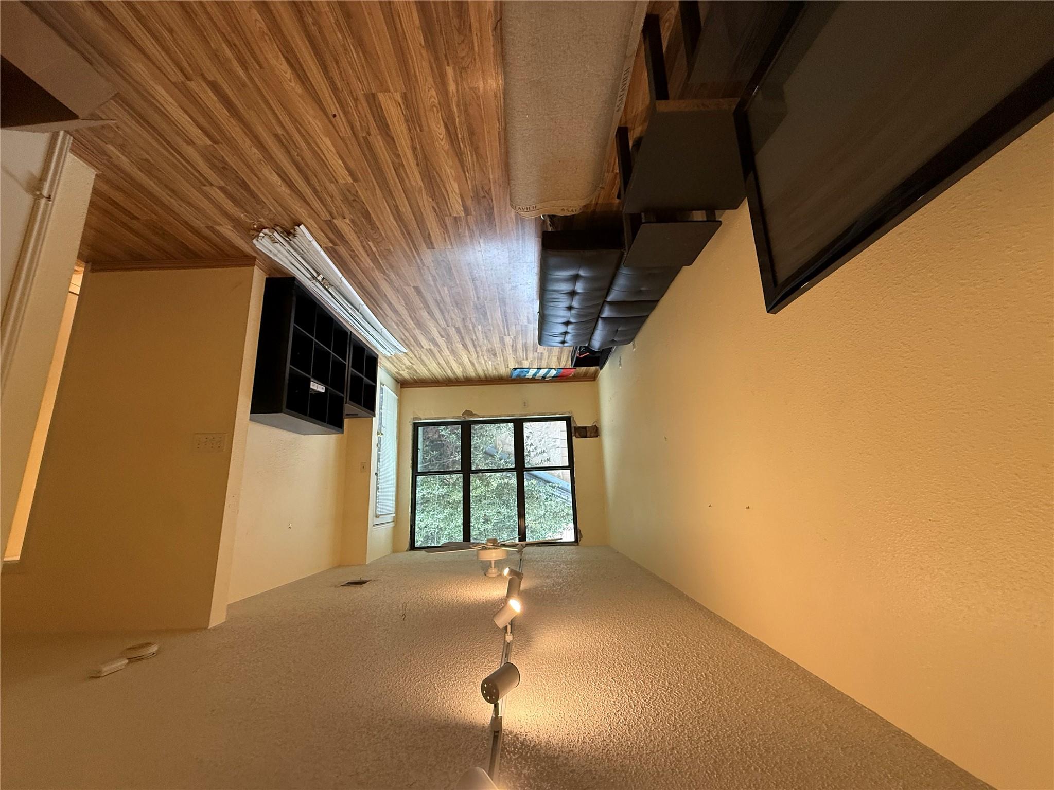 2409 LEON ST 206
