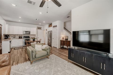 8007 Mellencamp DR Austin TX 78744