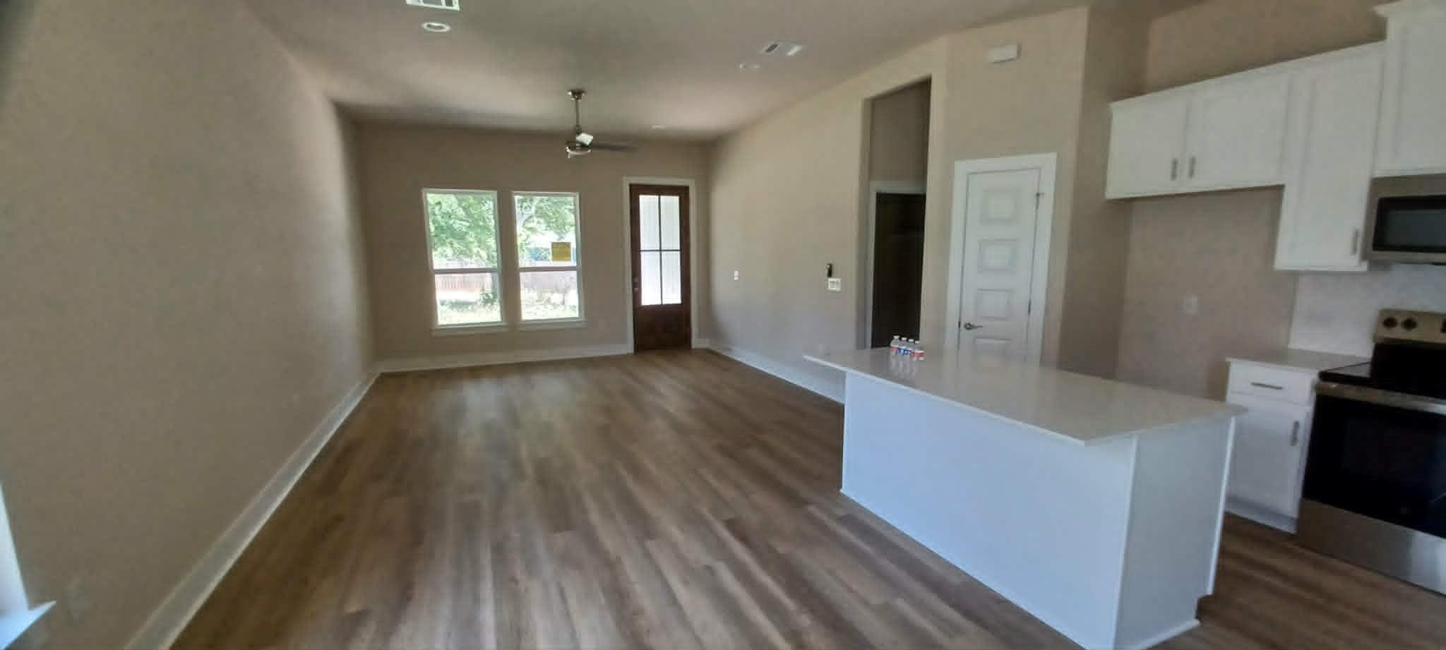 855 Cypress LN