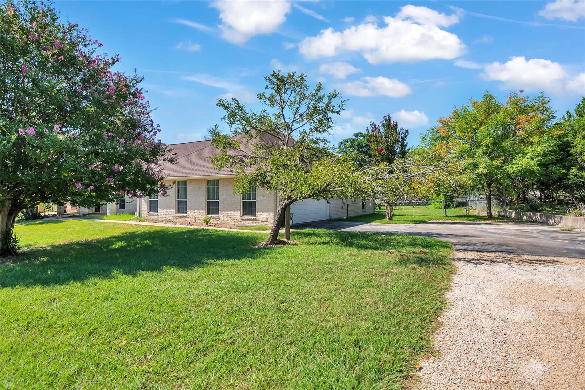 602 Antelope LN