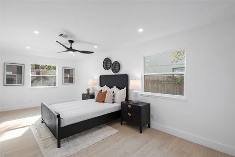 Tiny photo for 7729 Croftwood DR, Austin, TX 78749 (MLS # 9410080)