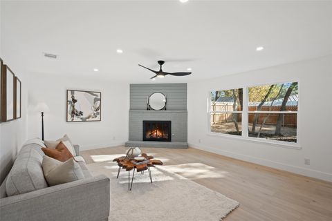 Tiny photo for 7729 Croftwood DR, Austin, TX 78749 (MLS # 9410080)