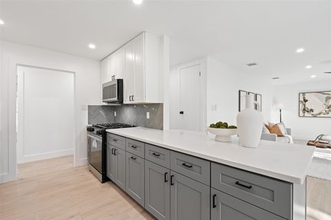 Tiny photo for 7729 Croftwood DR, Austin, TX 78749 (MLS # 9410080)