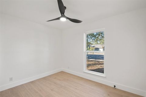 Tiny photo for 7729 Croftwood DR, Austin, TX 78749 (MLS # 9410080)