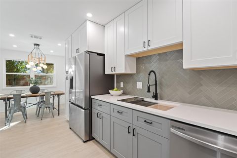 Tiny photo for 7729 Croftwood DR, Austin, TX 78749 (MLS # 9410080)