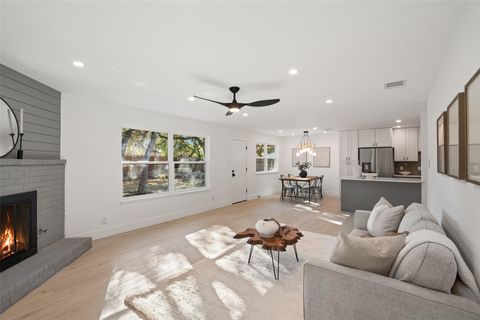 Tiny photo for 7729 Croftwood DR, Austin, TX 78749 (MLS # 9410080)