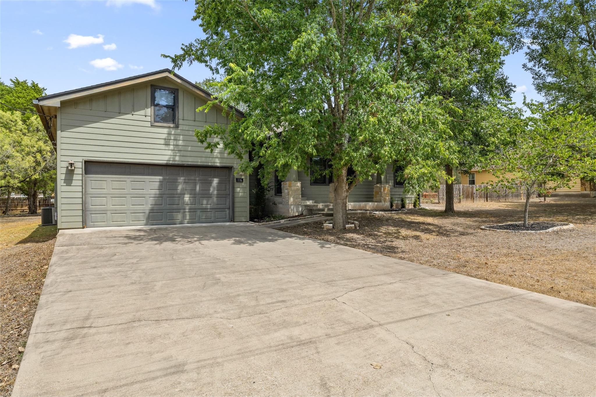 116 Laumaia LN