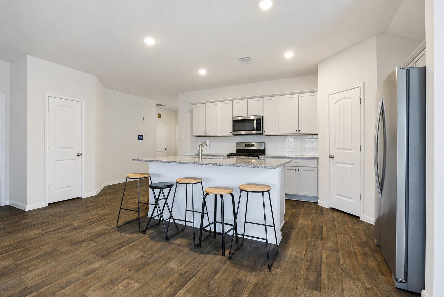 307 Abbey LN