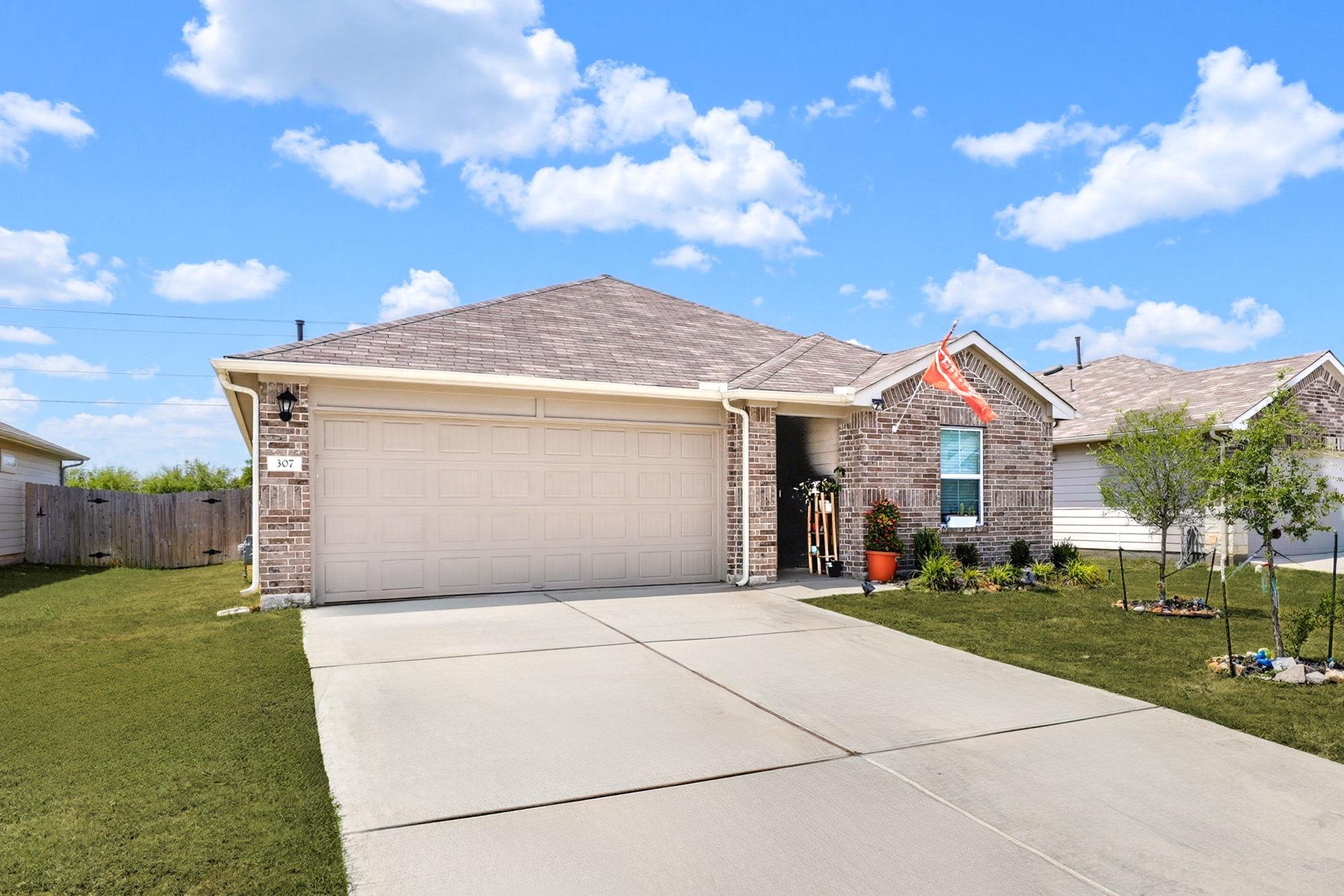 307 Abbey LN