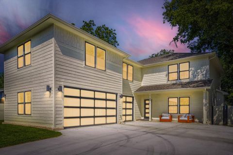 Photo of 8012 Gault ST, Austin, TX 78757 (MLS # 2468206)