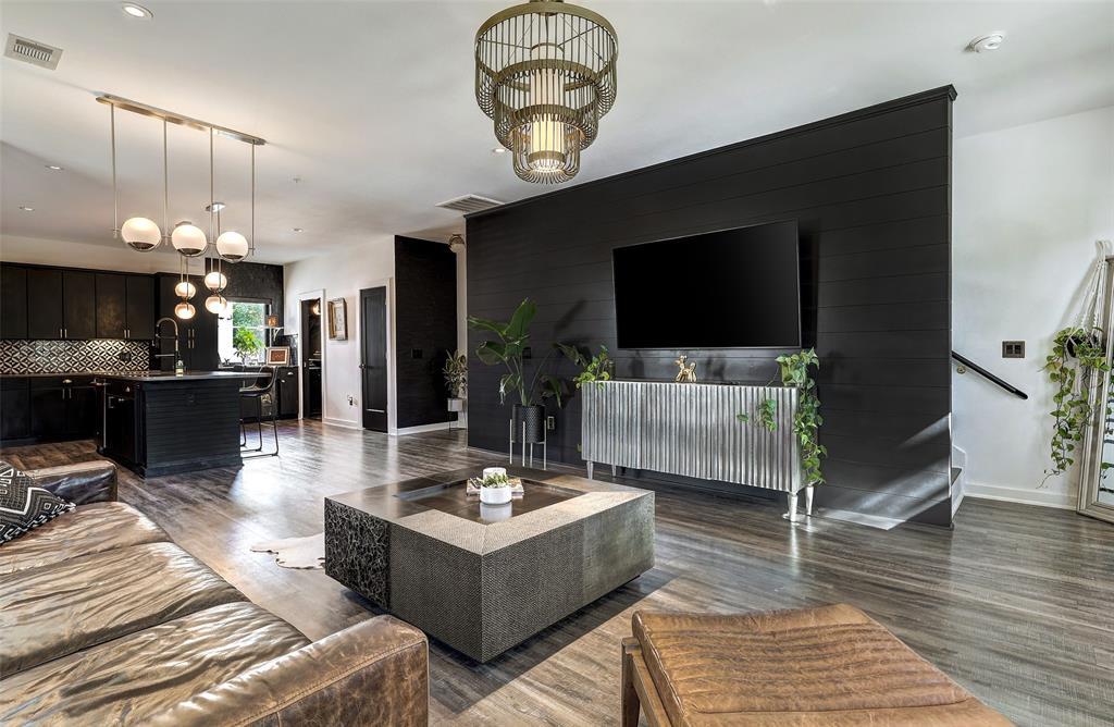 5924 S Congress Ave 14S