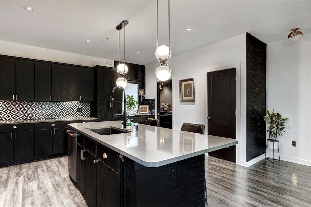 5924 S Congress Ave 14S