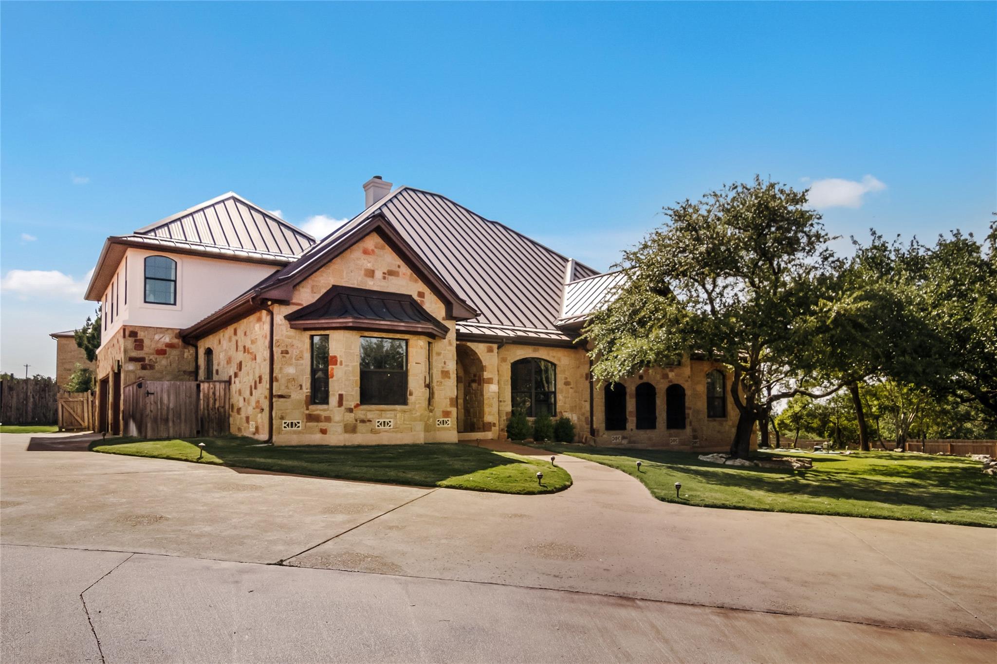201 N Canyonwood DR