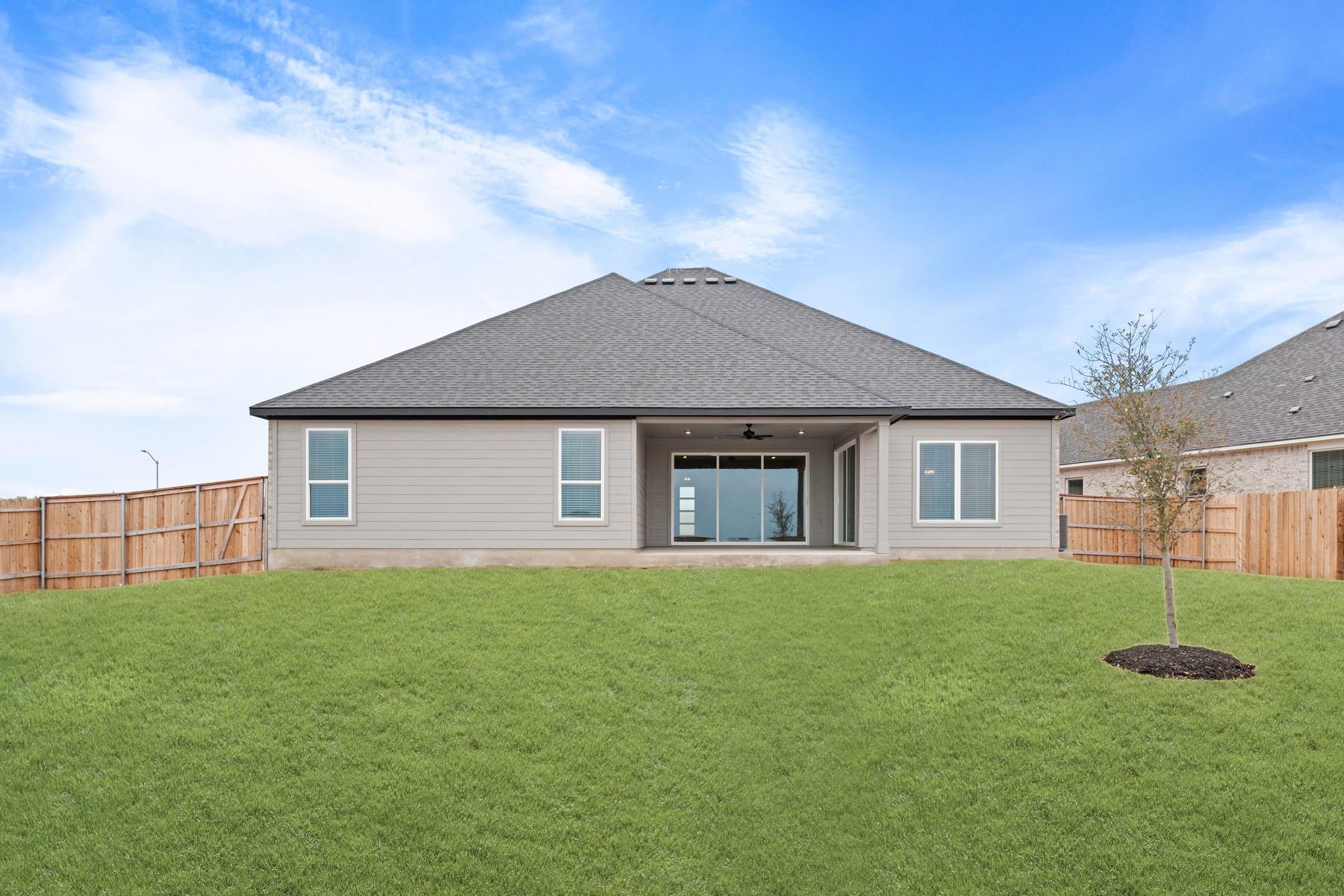 309 E Luna Blue LN