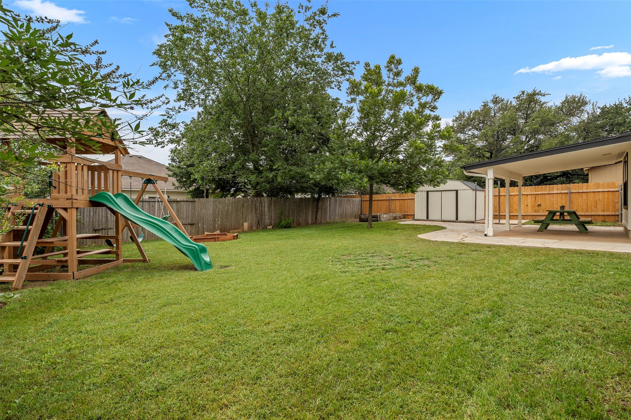 805 Thousand Oaks BLVD