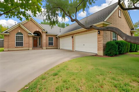 2001 Lacey Oak CV Round Rock TX 78681