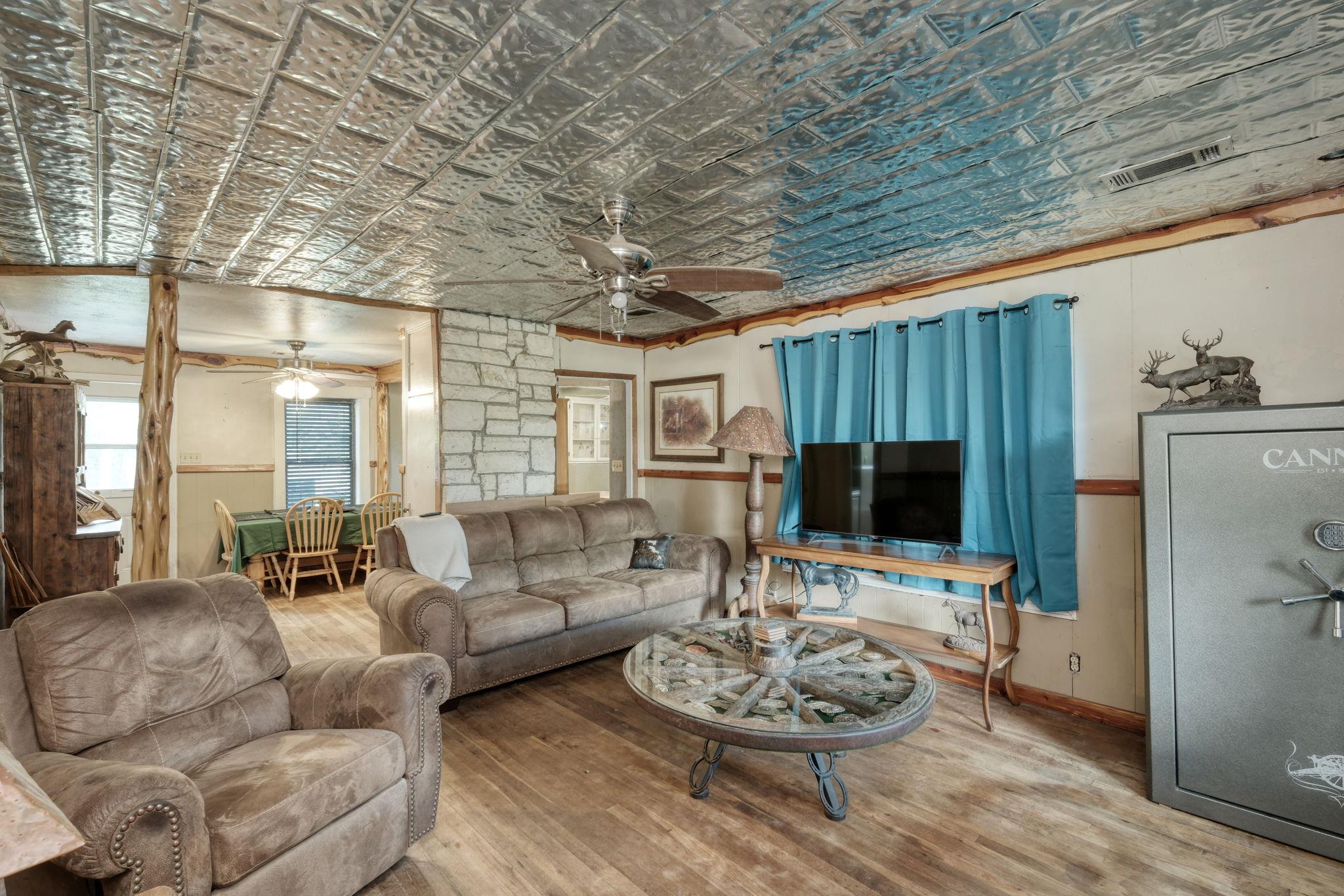 1032 County Road 340