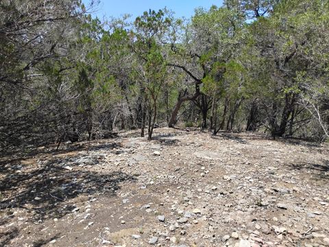 21 & 22 Fossil Rock RD Bandera TX 78003