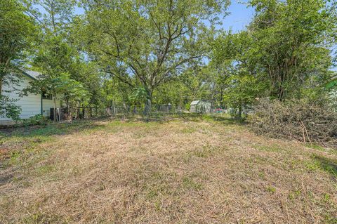 Photo of 3706 Basford RD, Austin, TX 78722 (MLS # 8504204)