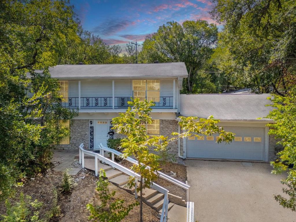 Photo for 2401 Homedale CIR, Austin, TX 78704 (MLS # 3453216)