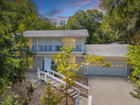 2401 Homedale CIR Austin TX 78704