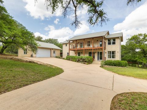 Photo of 326 Lost Cove DR, Spicewood, TX 78669 (MLS # 5707283)