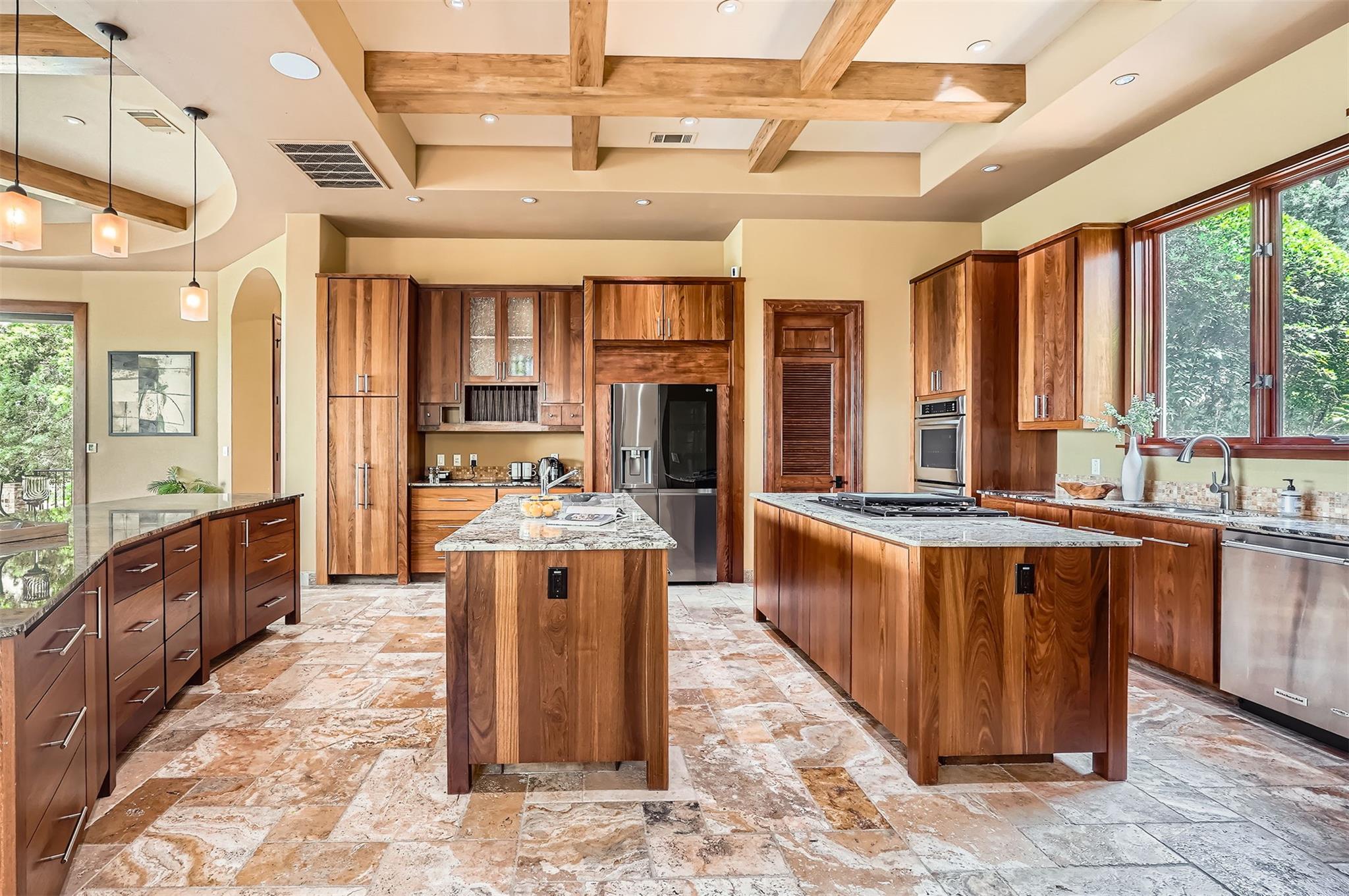 312 Camino Arbolago