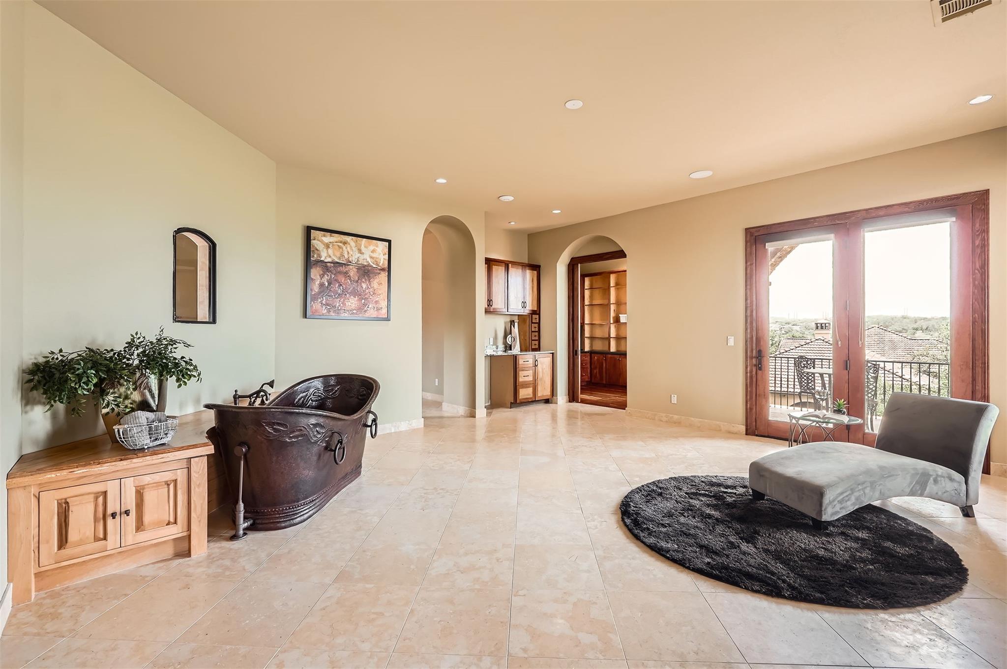 312 Camino Arbolago