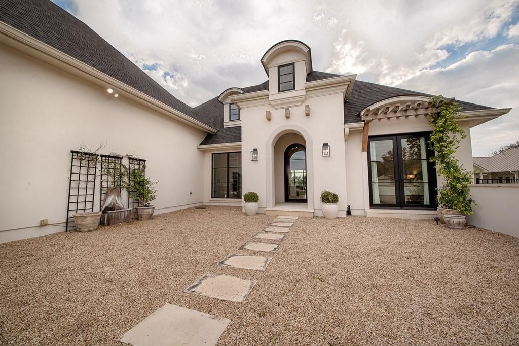 Photo of 103 River Bend DR, Kingsland, TX 78639 (MLS # 4733268)