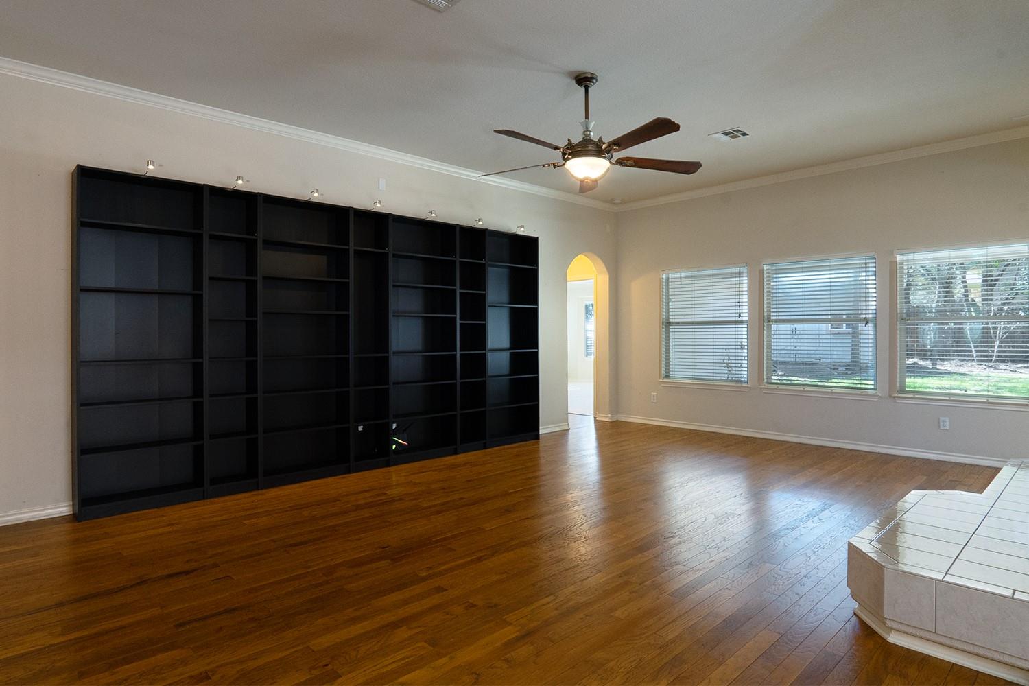 101 Sierra Ridge DR