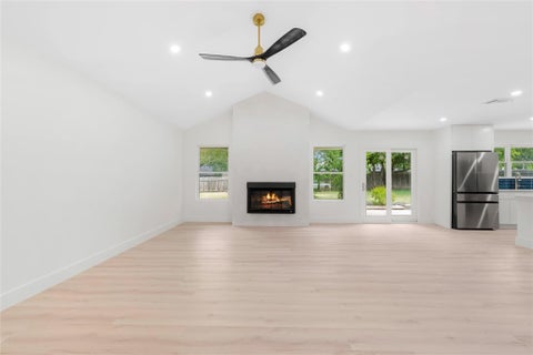 Photo of 1403 Creekview DR, Round Rock, TX 78681 (MLS # 1343644)