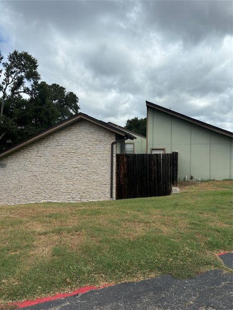 Tiny photo for 1700 Timber Ridge DR, Austin, TX 78741 (MLS # 3727378)