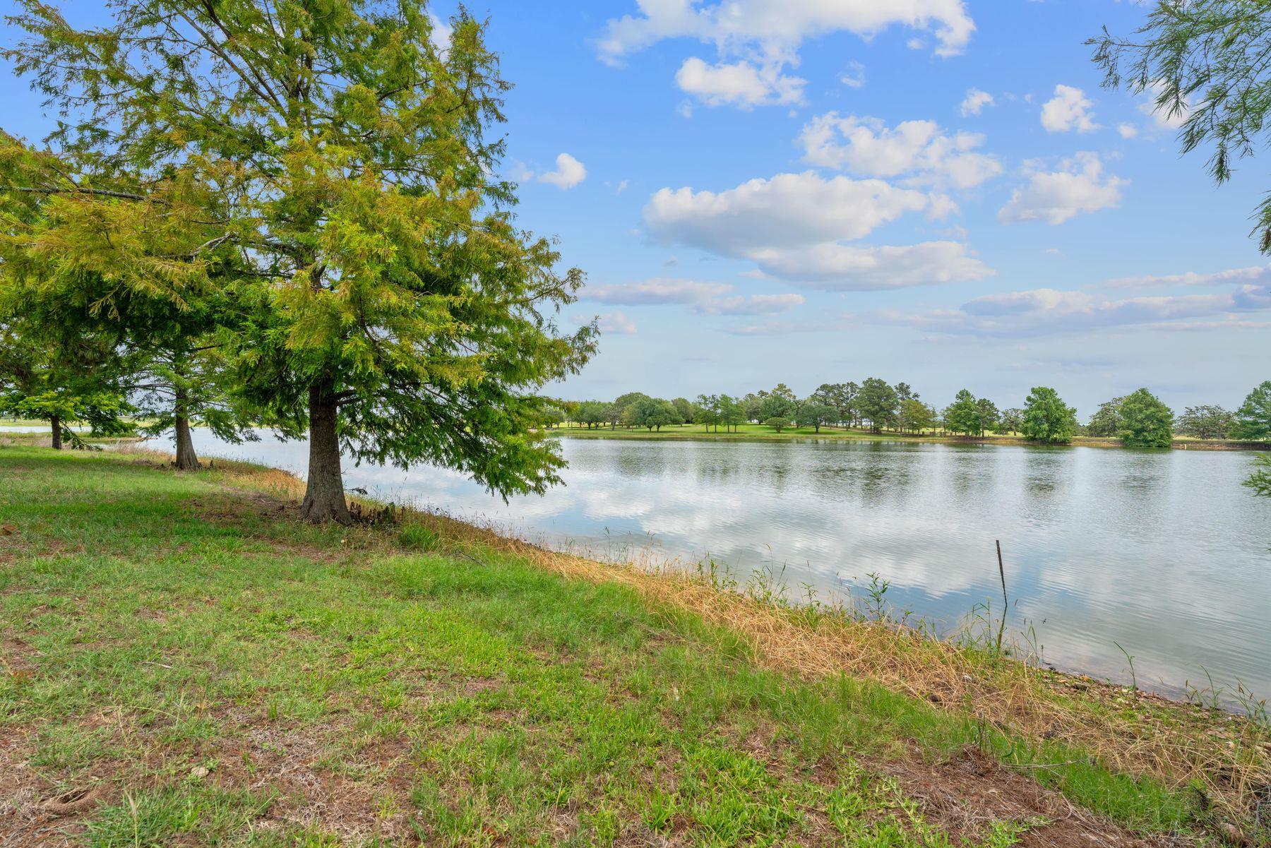 1063 Private Road 4485