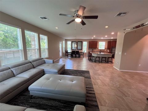 Photo of 12425 CALIBRI LN, Austin, TX 78753 (MLS # 8561279)