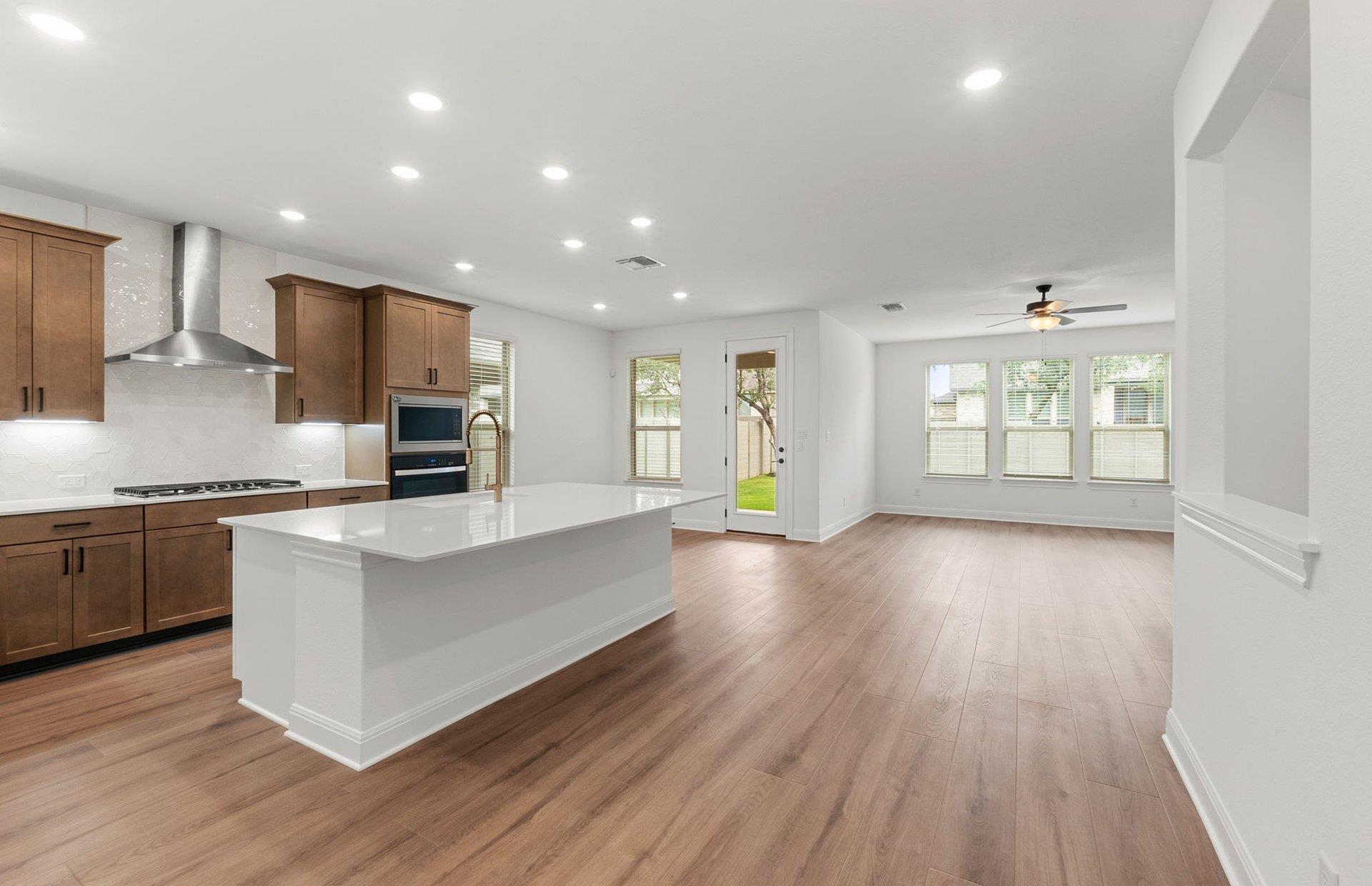 829 Round Mountain PASS