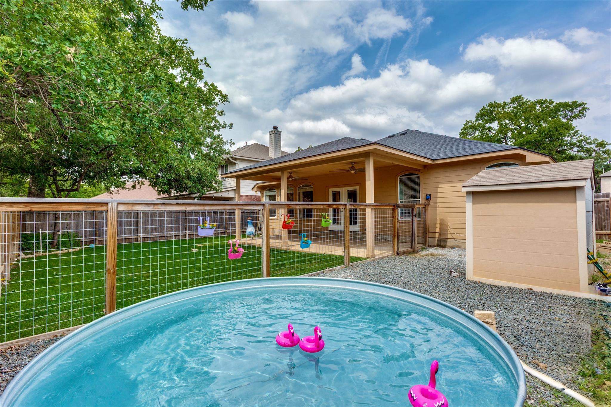 2405 Alexandra LN