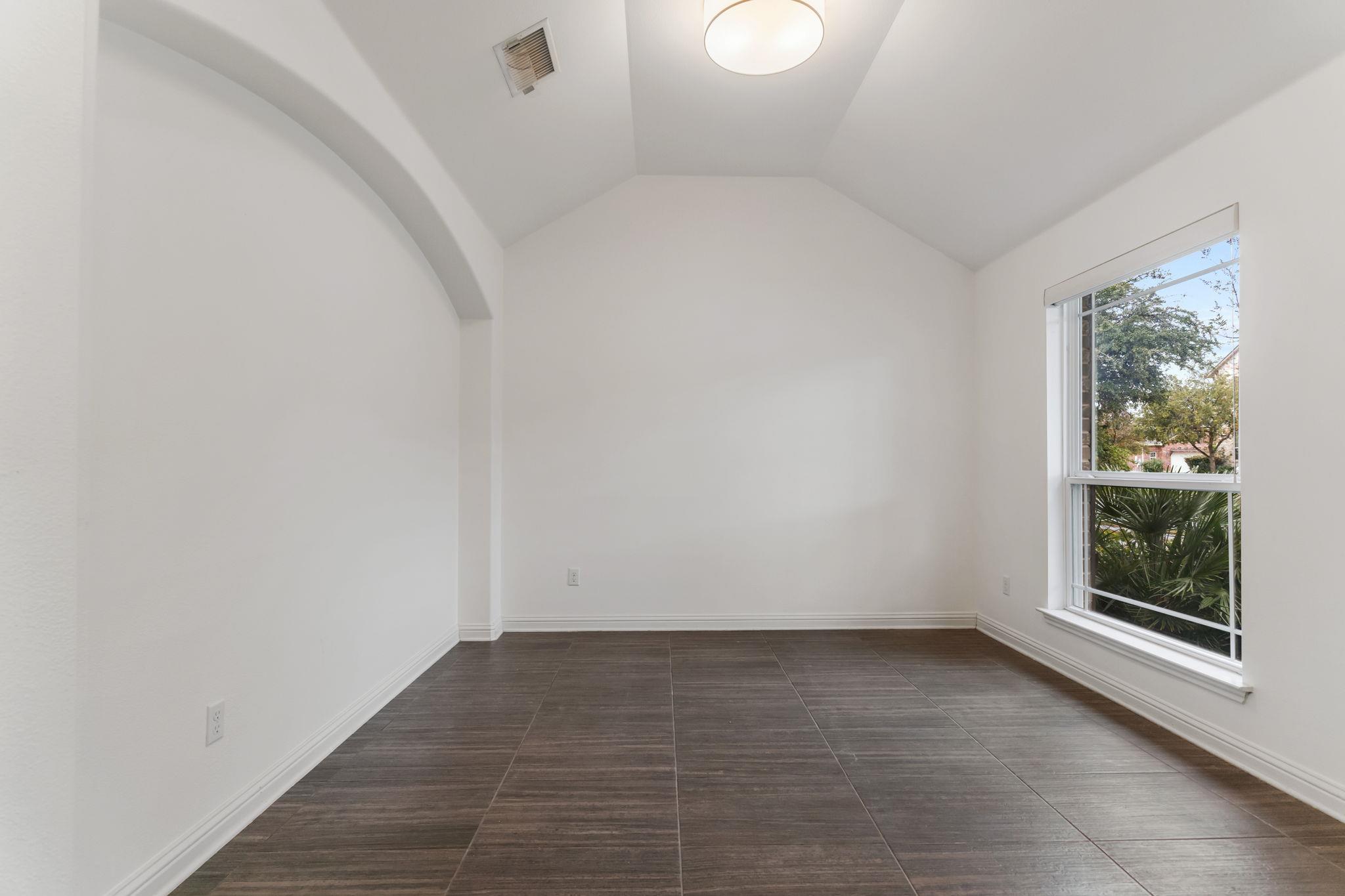 615 Spanish Mustang DR