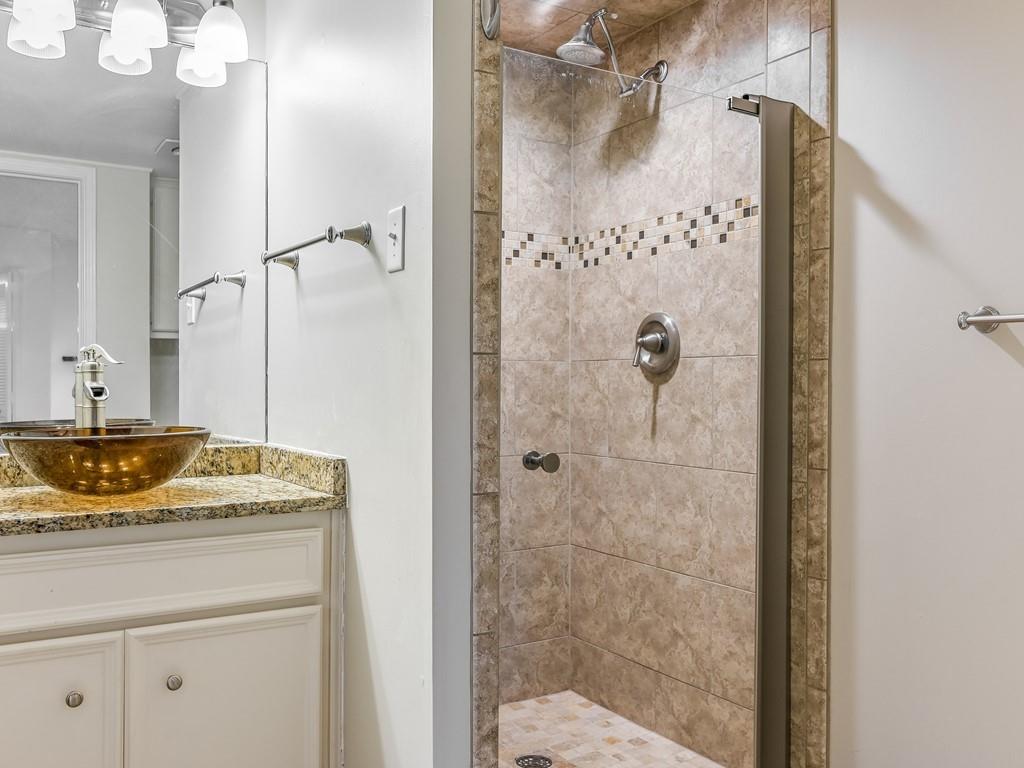 Lakeway, Texas 78734, United States, 3 Bedrooms Bedrooms, ,3 BathroomsBathrooms,Residential,Pending,42013