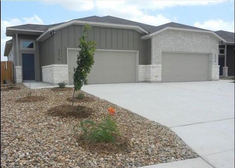 2216 Avery VLG 2214 New Braunfels TX 78130