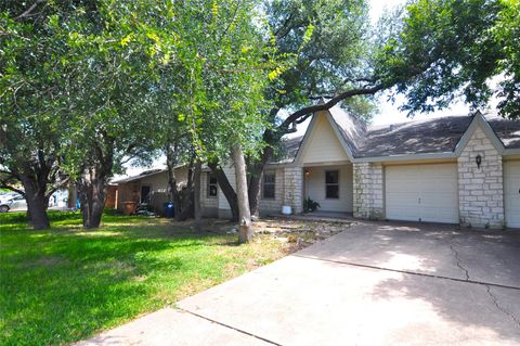 Photo of 8809 Piney PT #B, Austin, TX 78729 (MLS # 1057682)