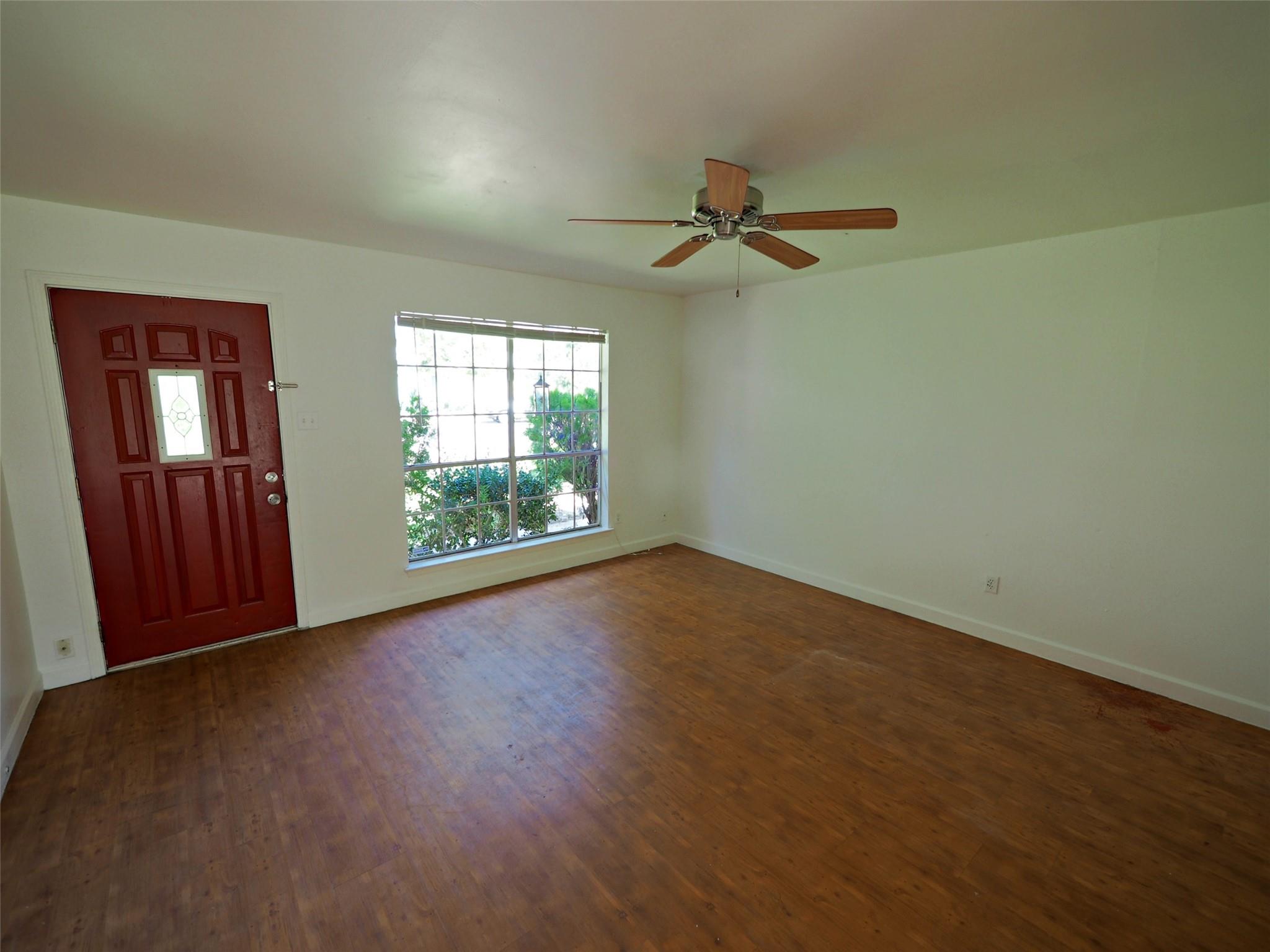 1503 Meadows DR