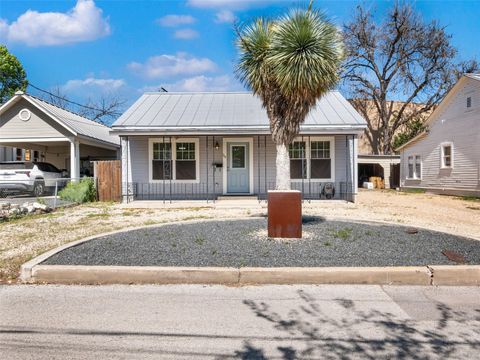 Photo of 164 Ferguson ST, New Braunfels, TX 78130 (MLS # 6925335)