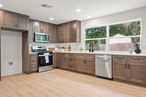 Tiny photo for 4700 Castleman DR, Austin, TX 78725 (MLS # 1956771)