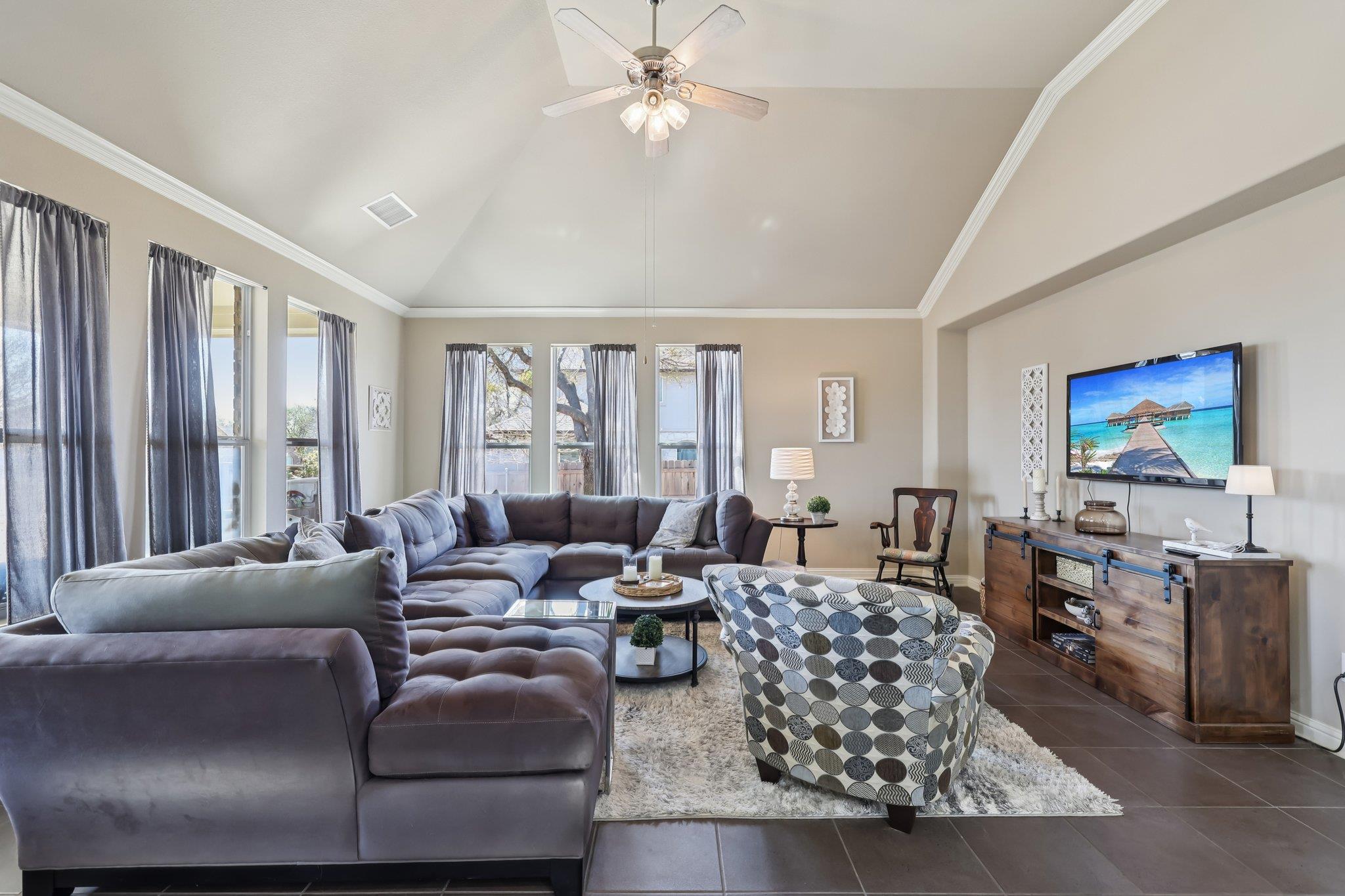 3321 Cortes PL
