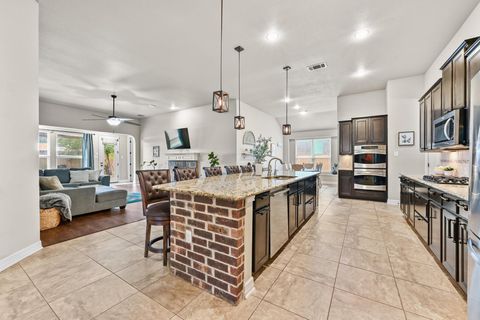 115 Treehaven CT Buda TX 78610