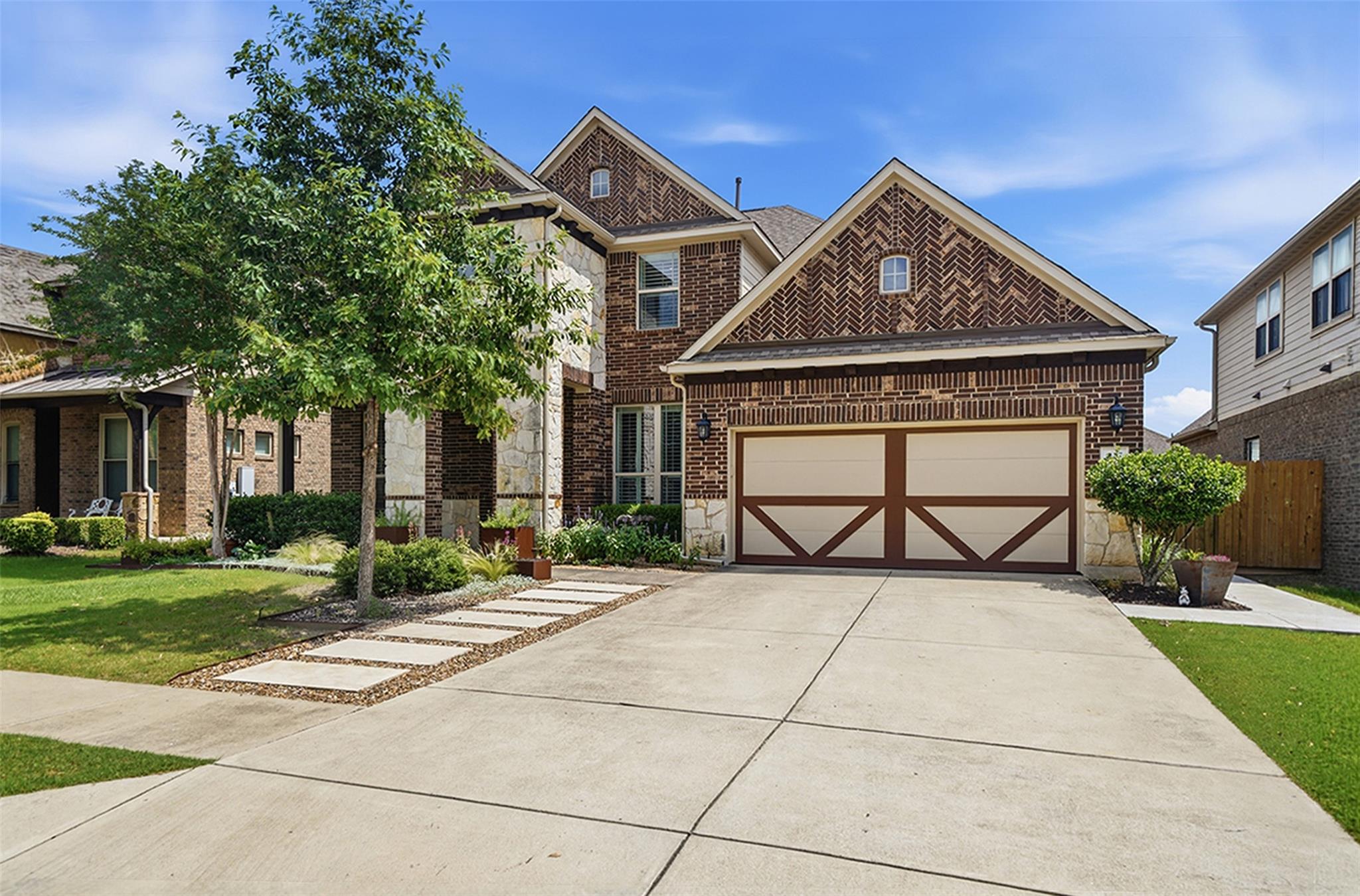 447 Clear Springs HOLW