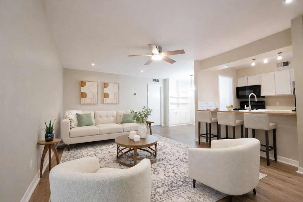 Photo of 1240 BARTON HILLS DR #111, Austin, TX 78704 (MLS # 1194779)