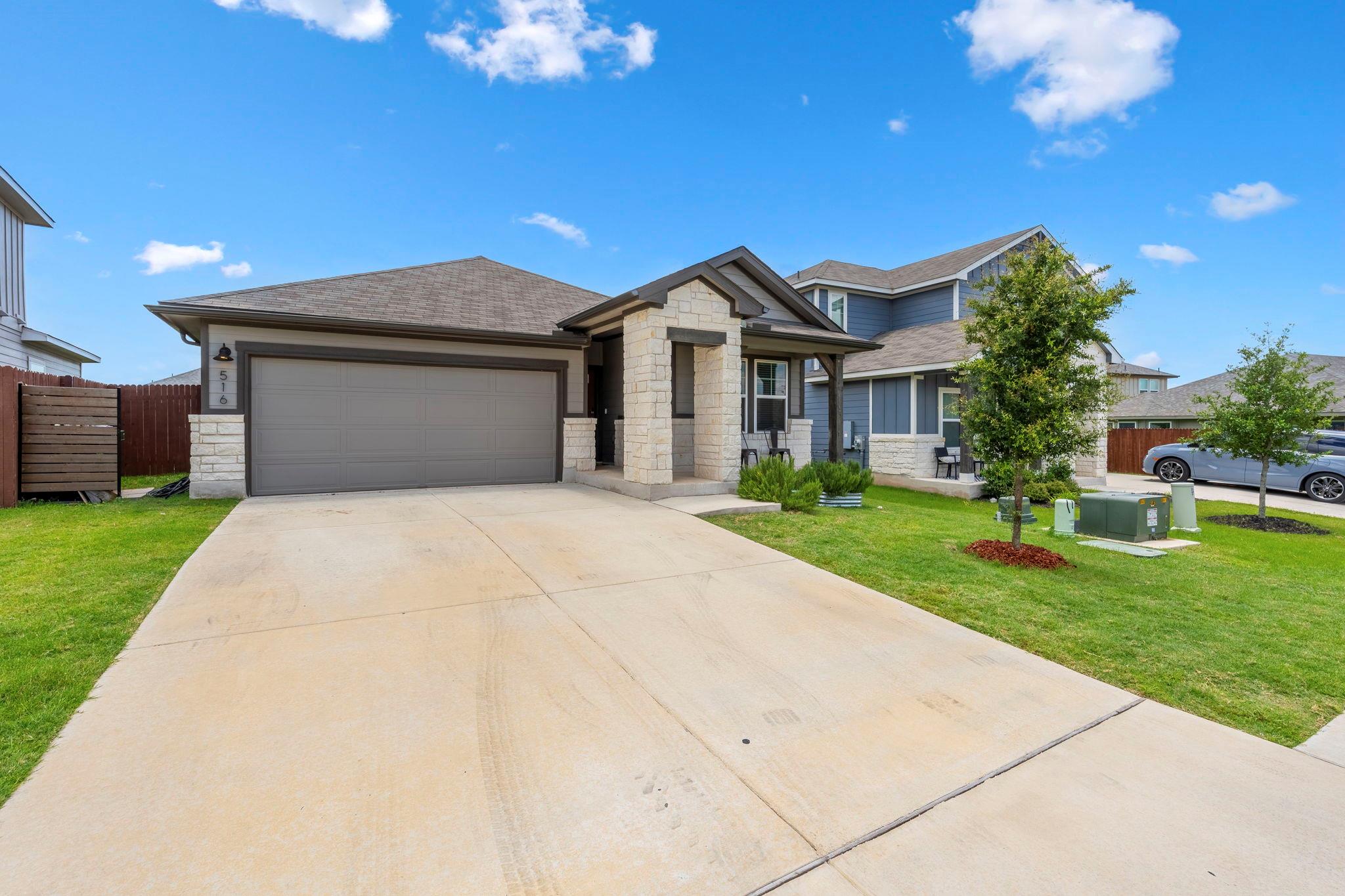 516 Loriner WAY