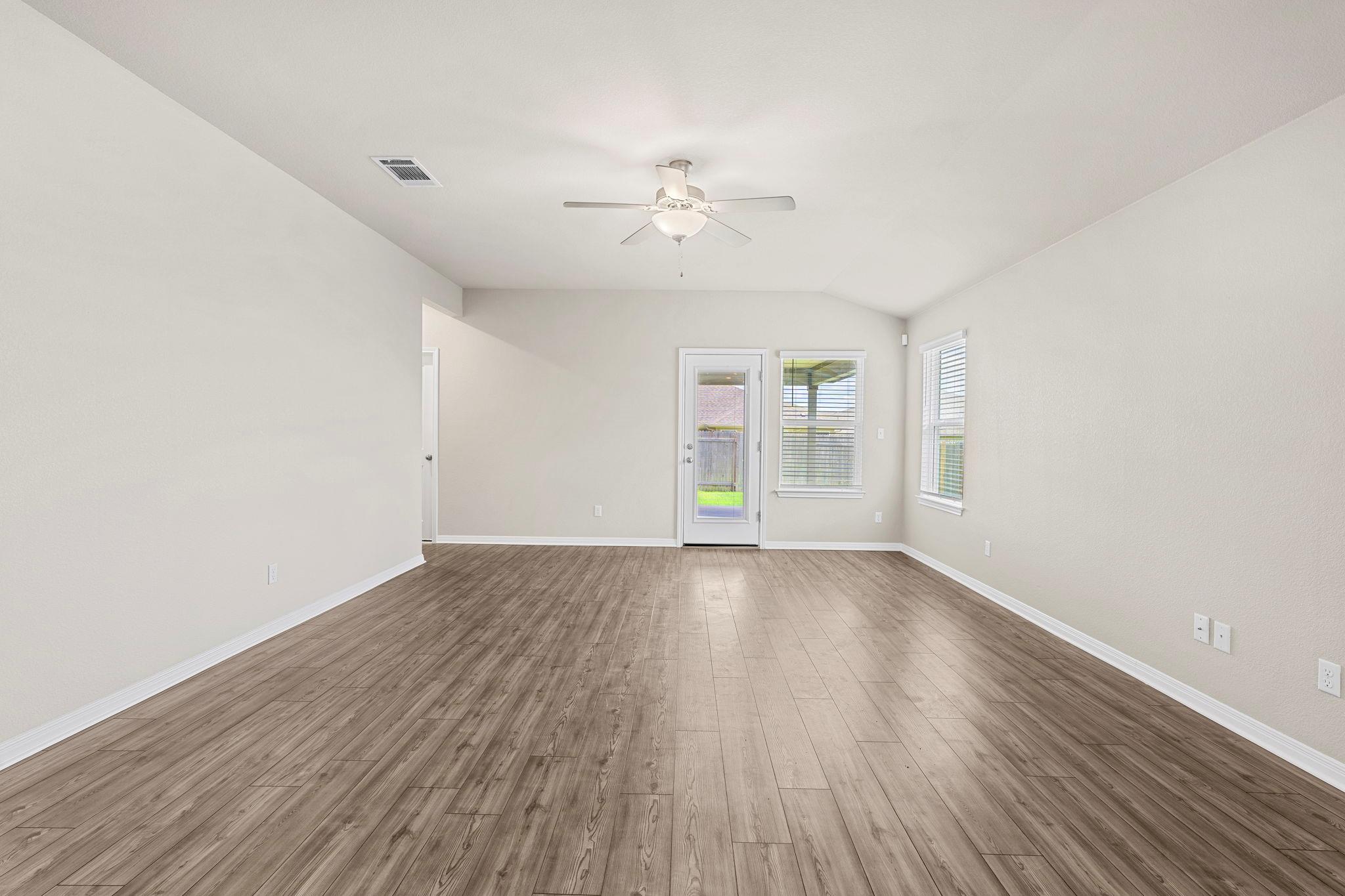 516 Loriner WAY