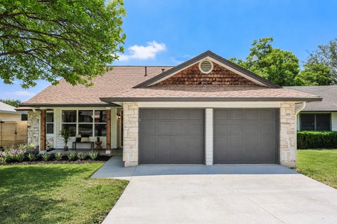 Photo of 9911 Woodshire DR, Austin, TX 78748 (MLS # 8885359)